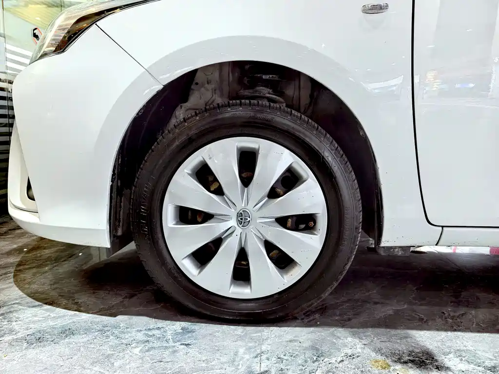 Toyota Yaris L 2019 — фото 11
