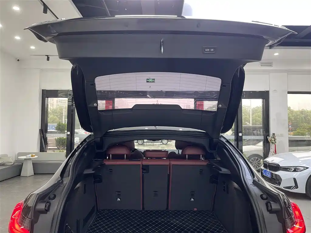 BMW X4 2021 — фото 11