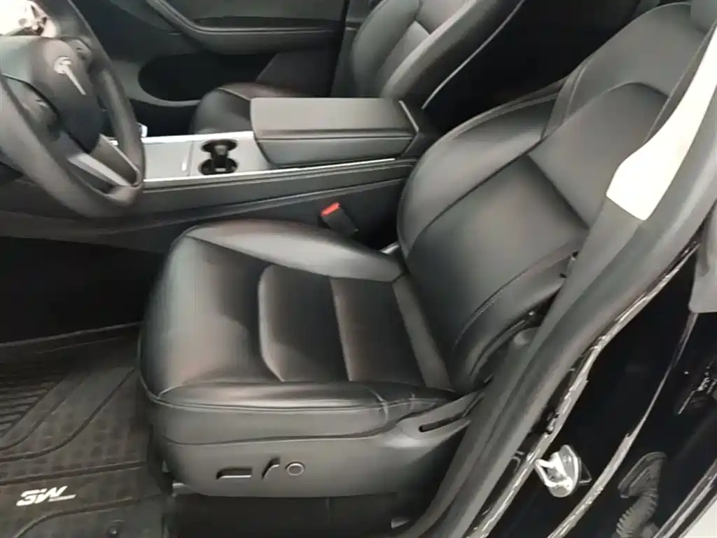 Tesla Model Y 2023 — фото 15
