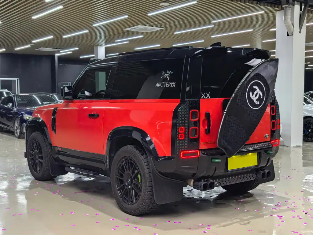 Land Rover Defender 2022 — фото 14