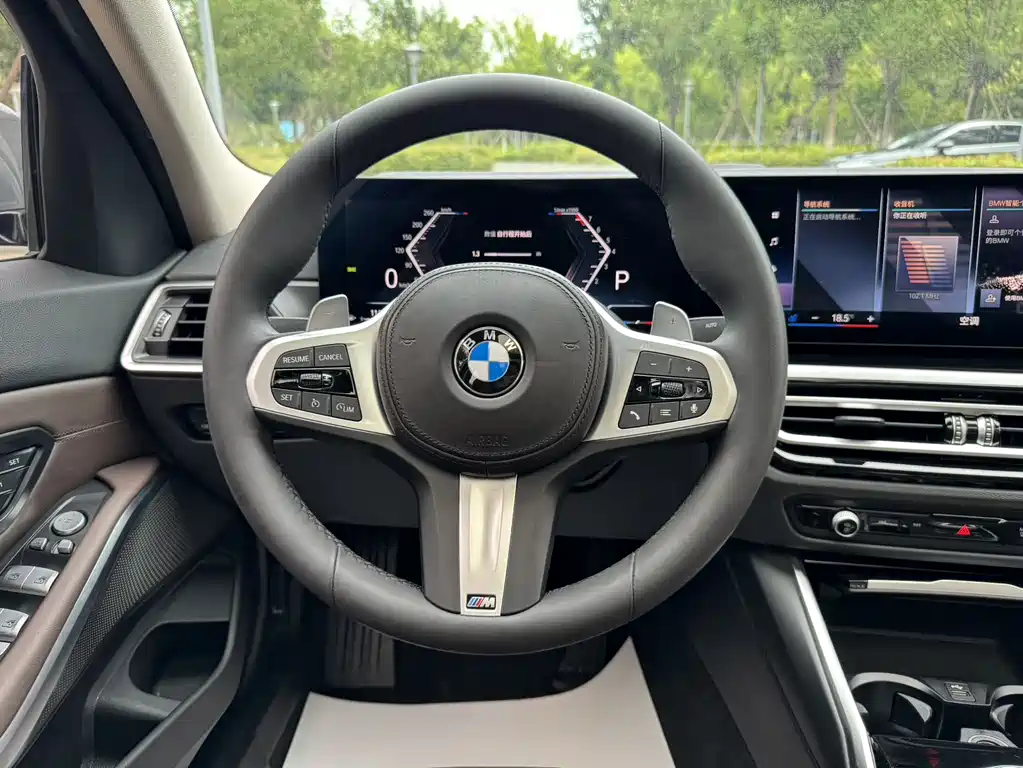 BMW 3 Series 2023 — фото 15