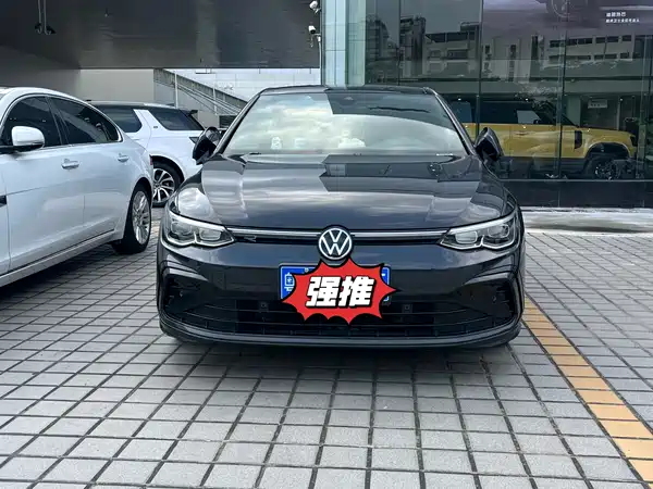 Volkswagen Golf 2021