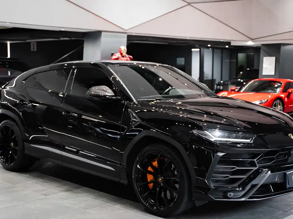 Lamborghini Urus 2022 — фото 2