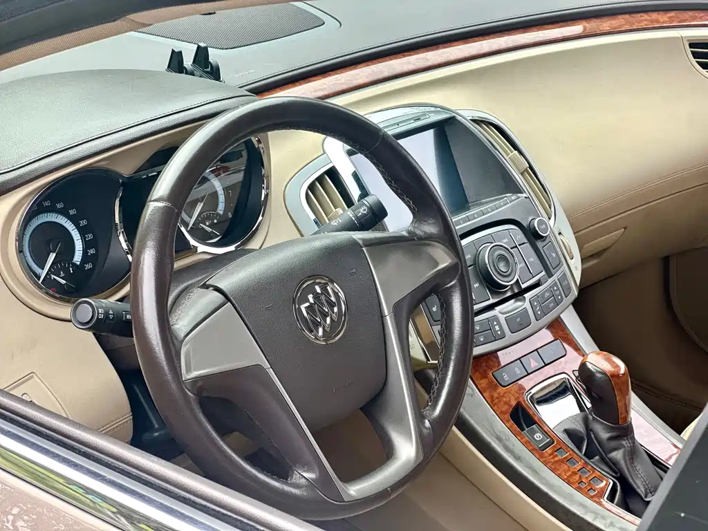 Buick LaCrosse 2013 — фото 21