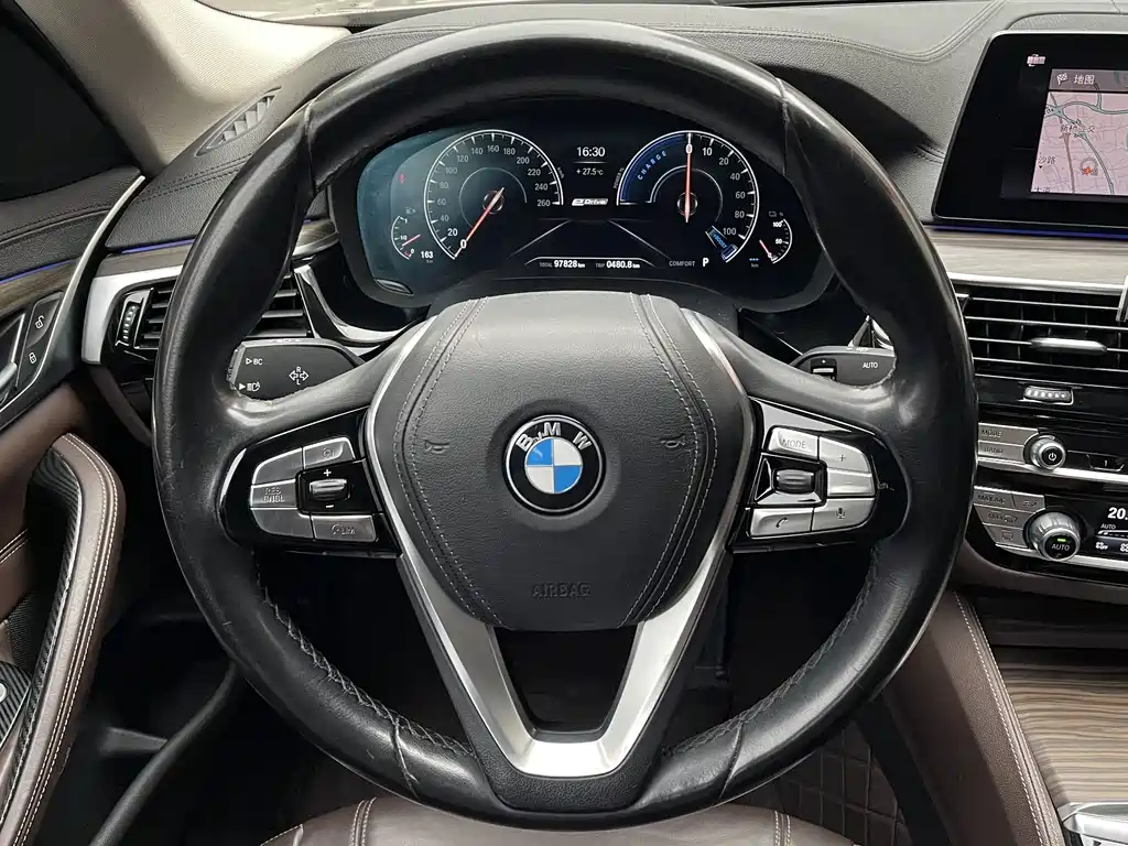 BMW 5 Series New Energy 2019 — фото 13