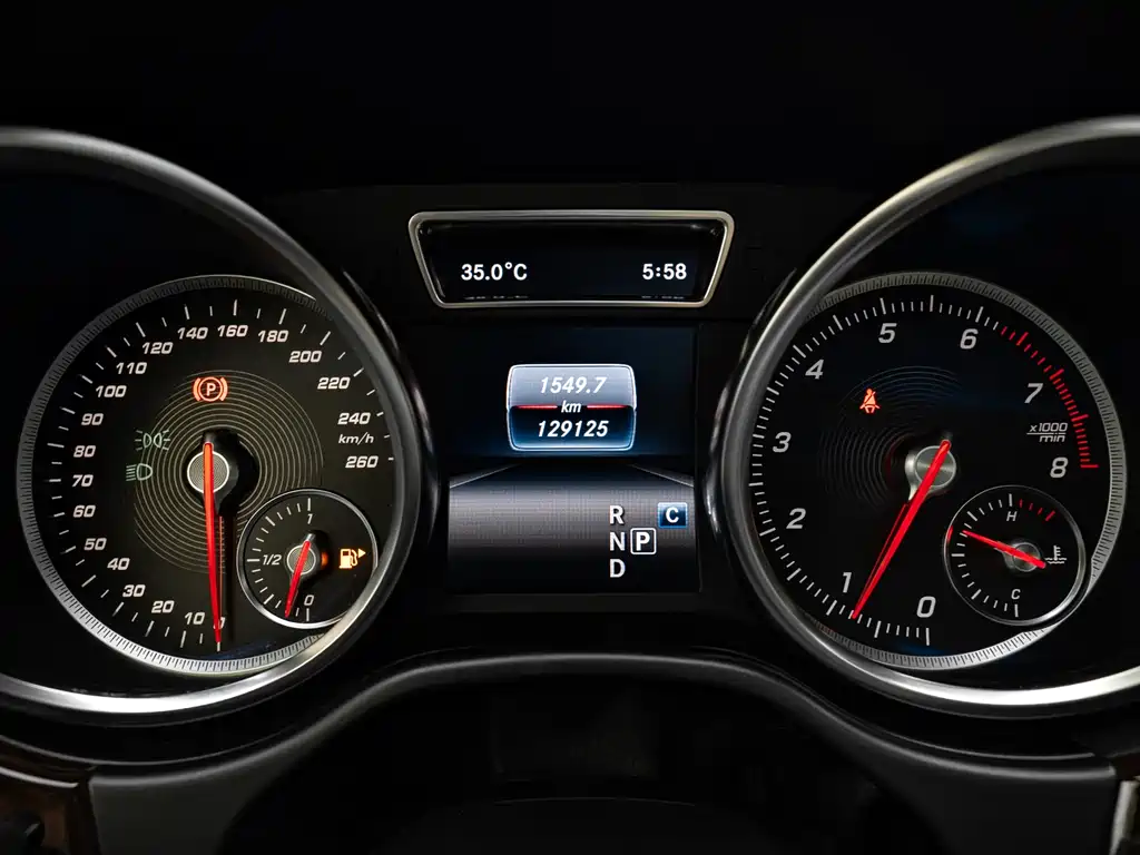 Mercedes-Benz GLS 2018 — фото 12