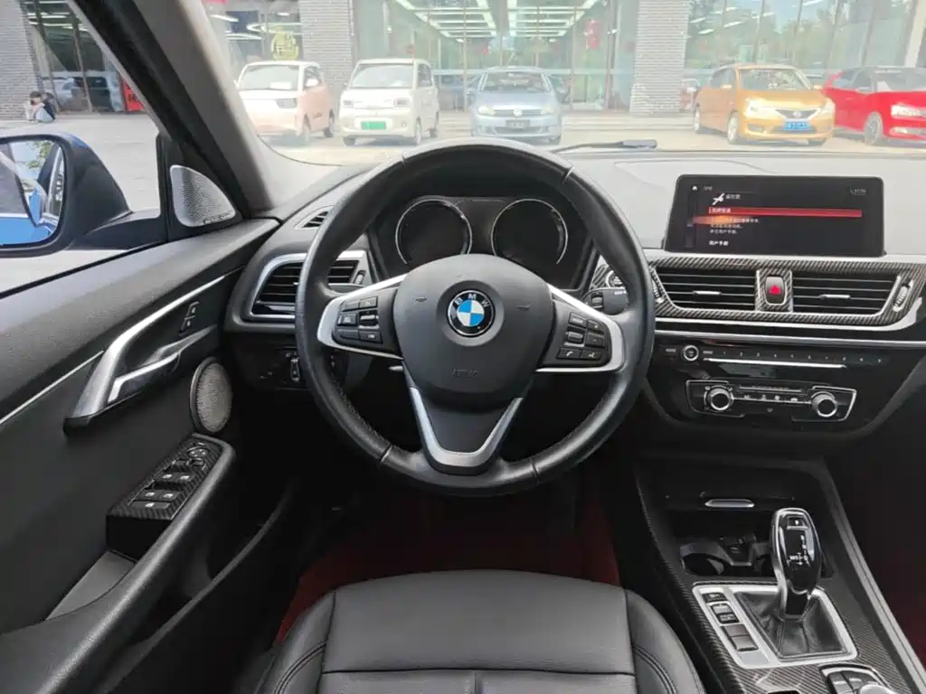 BMW 1 Series 2020 — фото 11