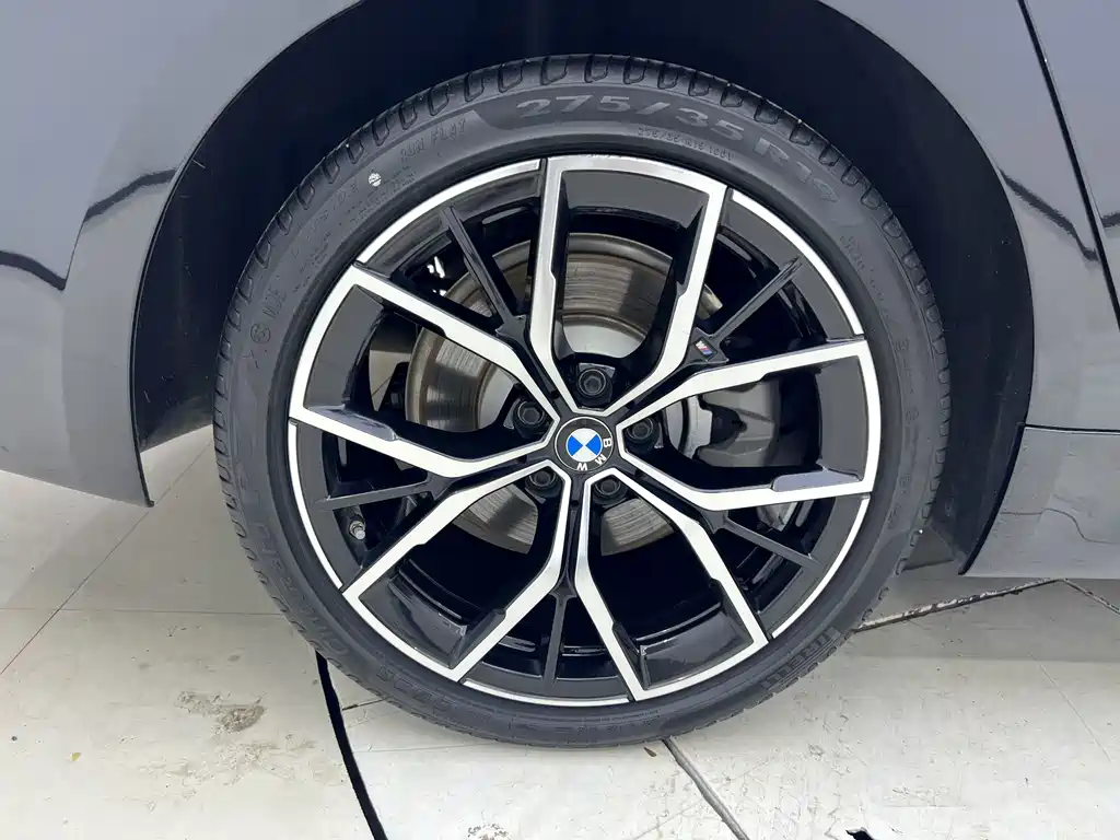 BMW 5 Series 2023 — фото 25