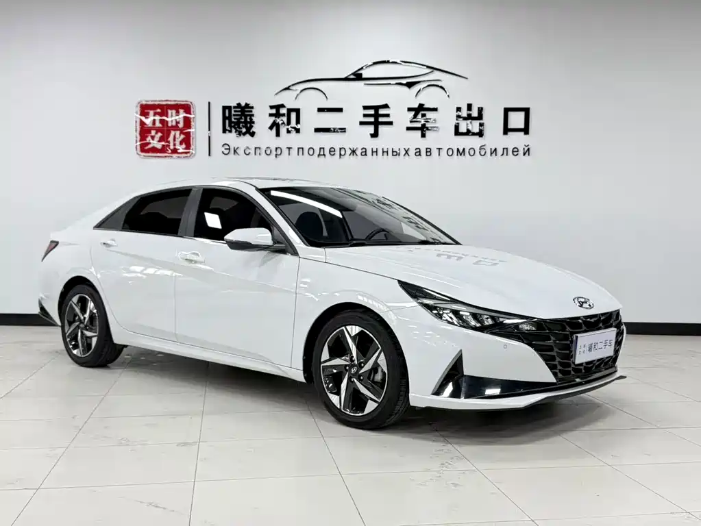 Hyundai Elantra 2023