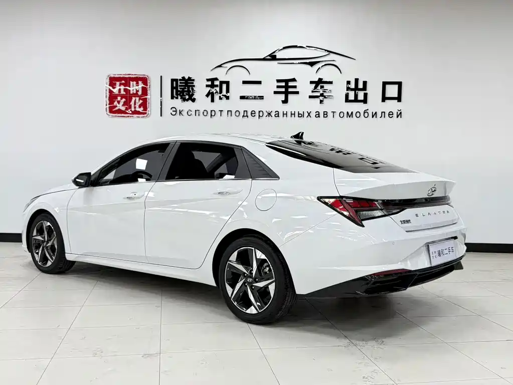 Hyundai Elantra 2023