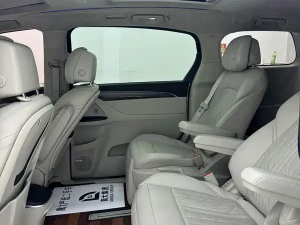 Buick GL8 2017