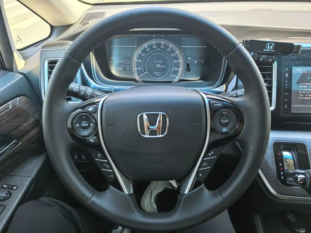 Honda Elysion 2018 — фото 10