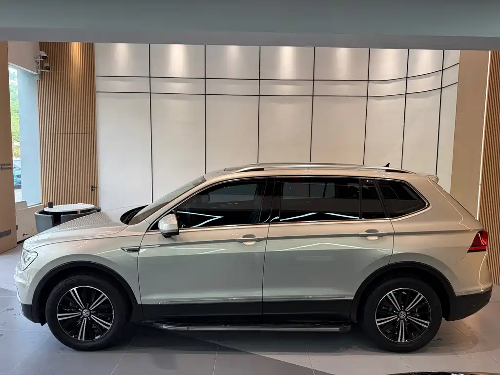 Volkswagen Tiguan L 2020