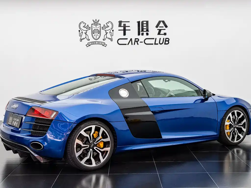 Audi R8 2013 — фото 5