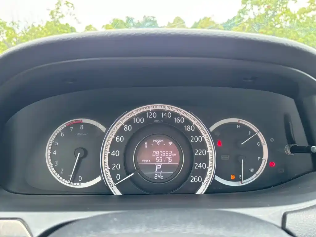 Honda Accord 2015 — фото 10