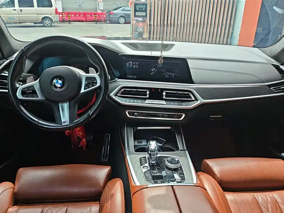 BMW X7 2022 — фото 12