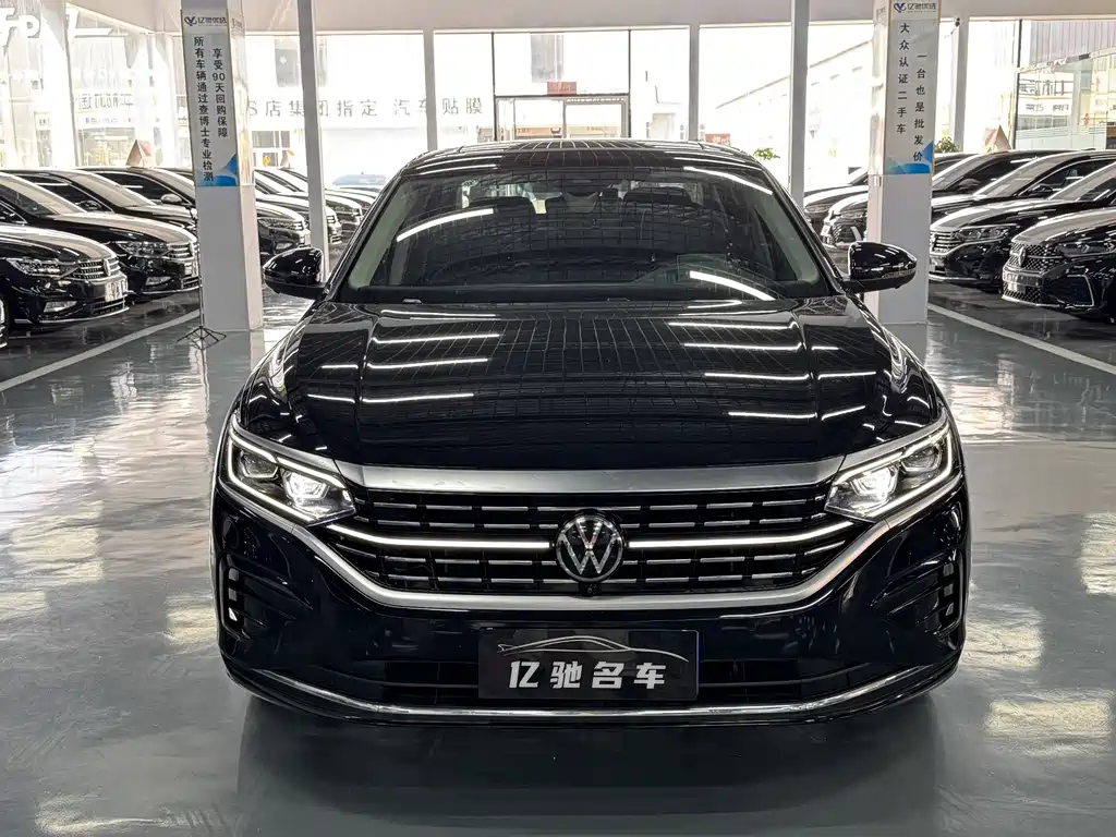 Volkswagen Passat 2024