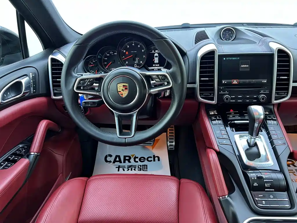 Porsche Cayenne 2017 — фото 10