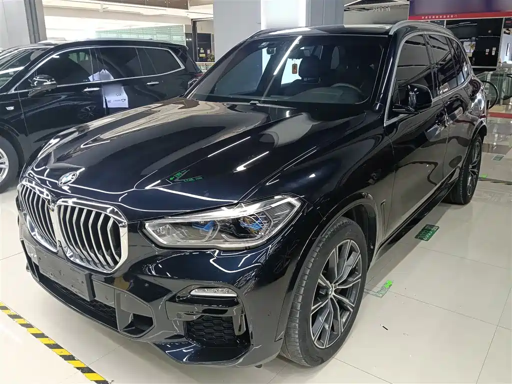BMW X5 2019 — фото 1