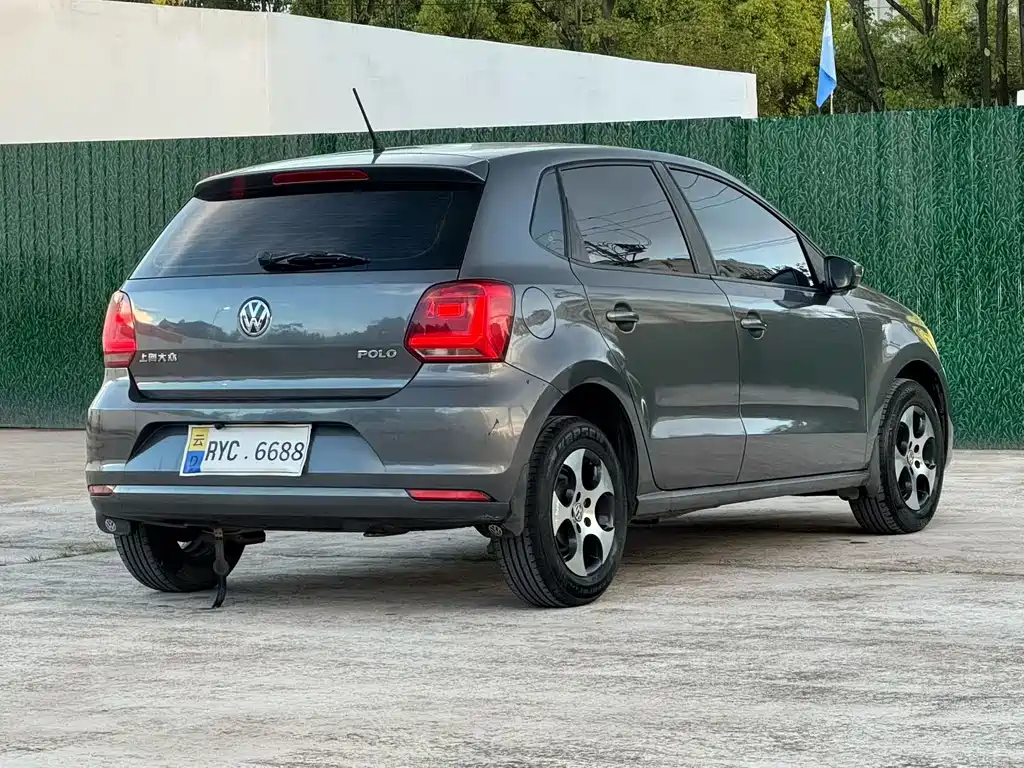 Volkswagen Polo 2015 — фото 4