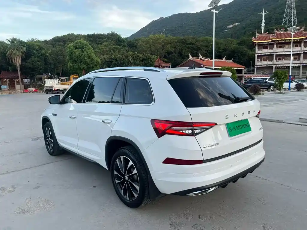 Skoda Kodiaq 2023 — фото 9