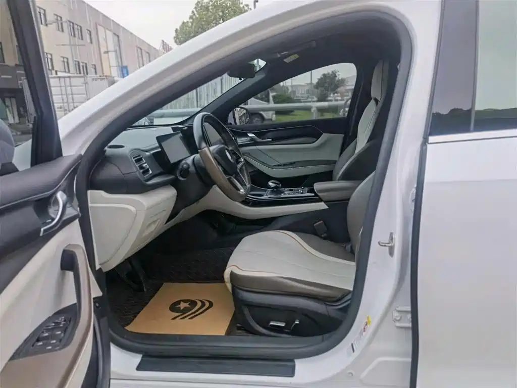 BYD Qin PLUS 2023 — фото 8