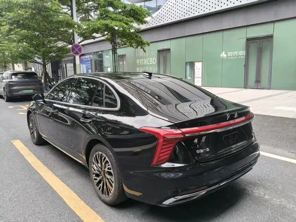 Hongqi H5 2023 — фото 10
