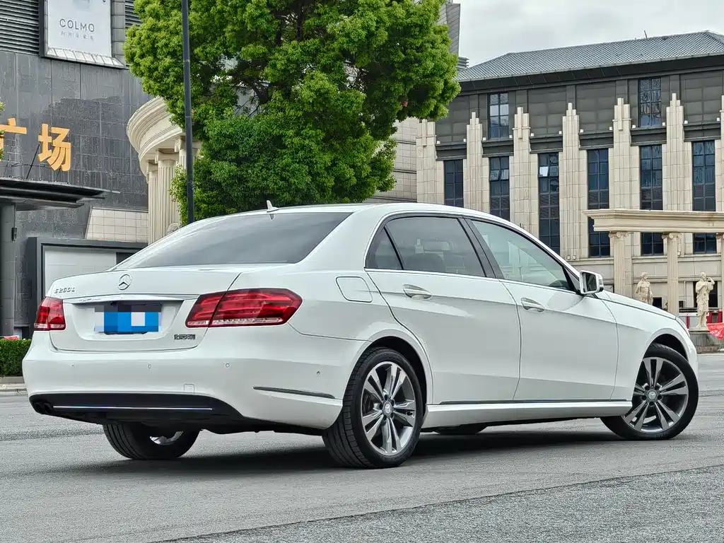 Mercedes-Benz E-Class 2014 — фото 11