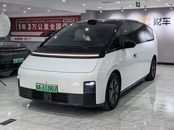 Li Auto MEGA 2025