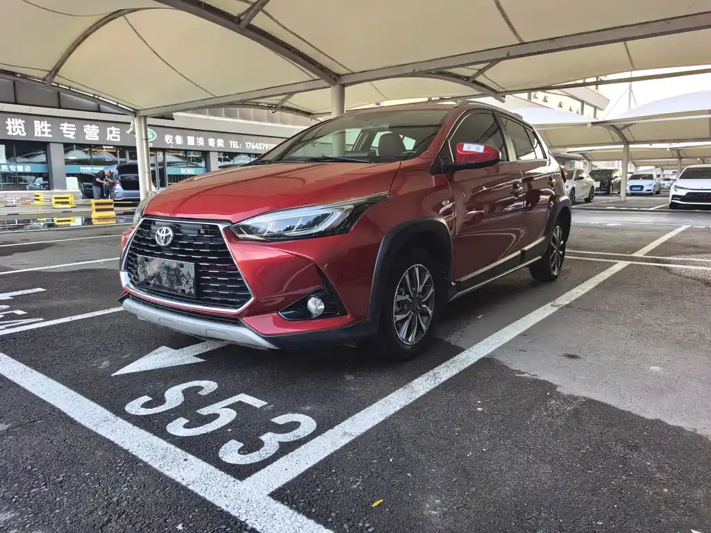 Toyota Yaris L 2022