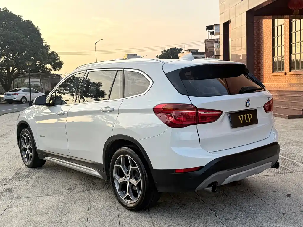 BMW X1 2017 — фото 9