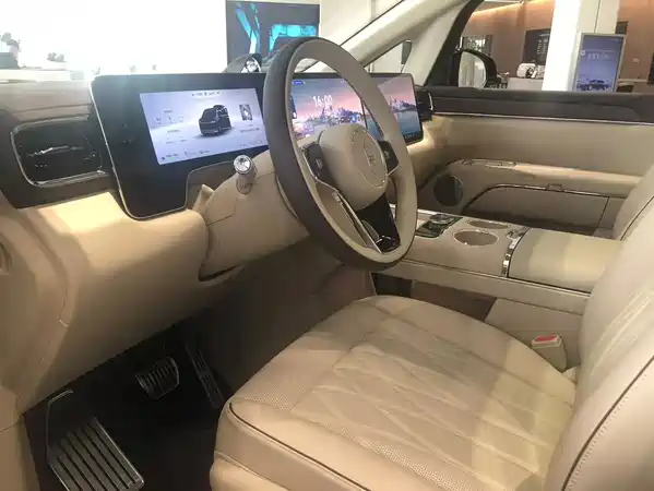 Luxeed V9 2026