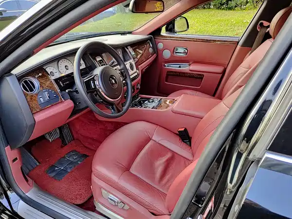 Rolls-Royce Ghost 2012