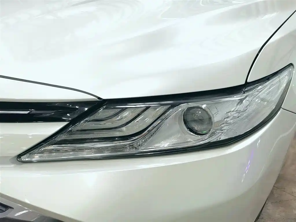 Toyota Camry 2020 — фото 7