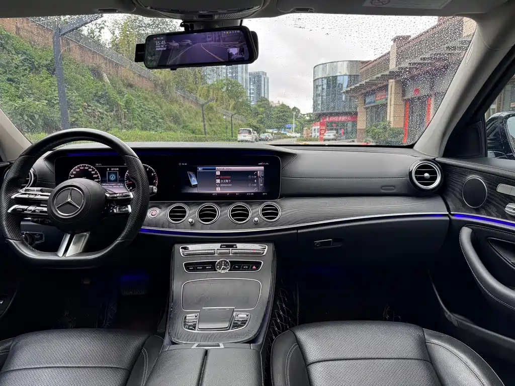 Mercedes-Benz E-Class 2018 — фото 11