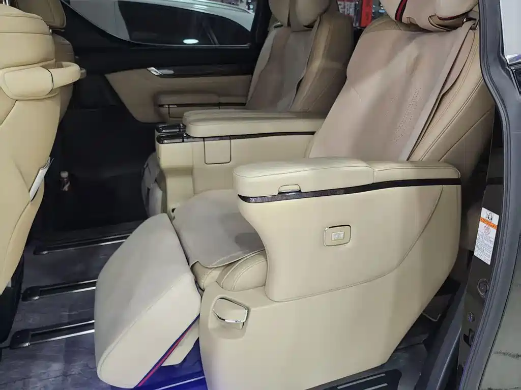 Toyota Alphard 2019 — фото 4
