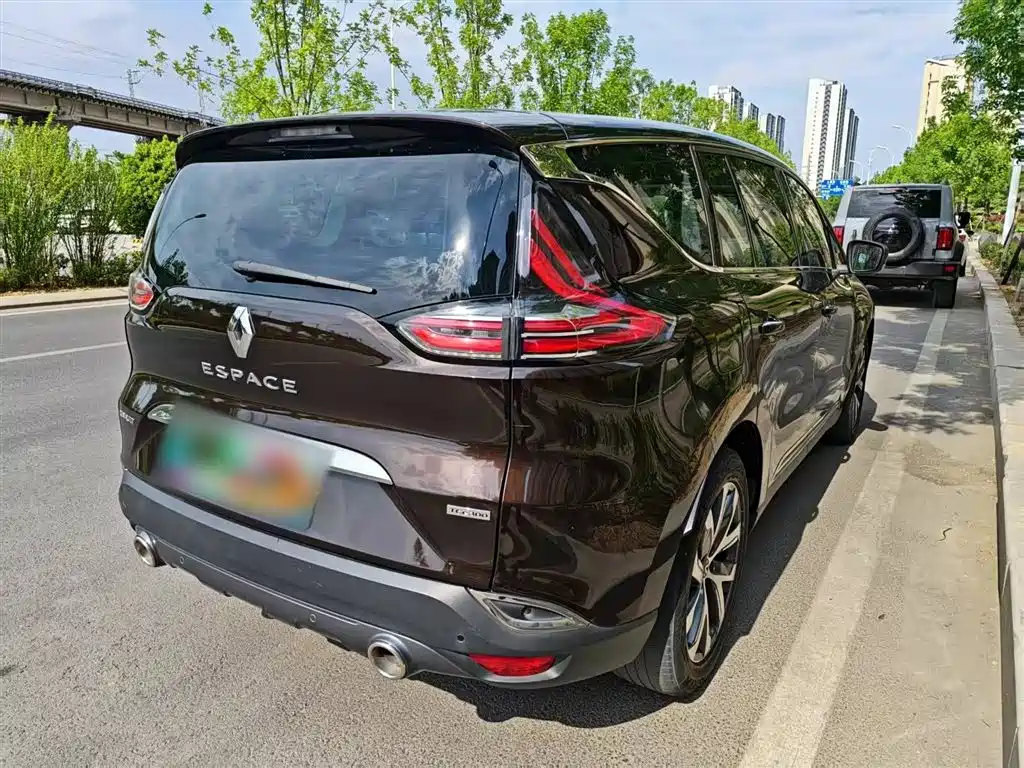 Renault Espace 2018 — фото 23