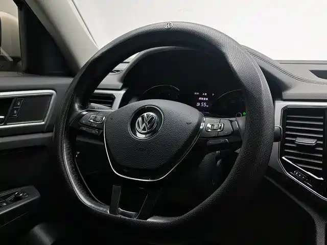 Volkswagen Teramont 2018 — фото 17