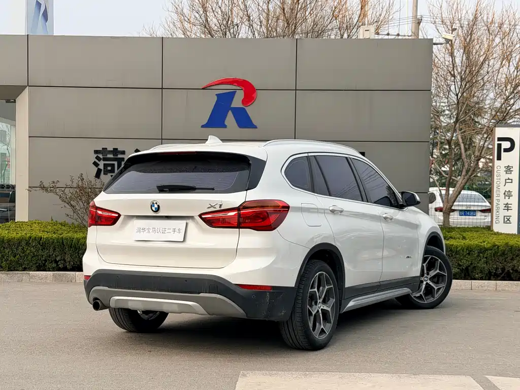 BMW X1 2018 — фото 8
