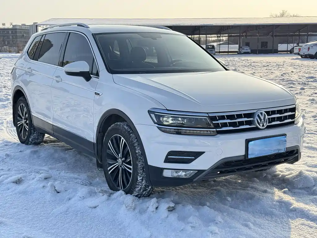 Volkswagen Tiguan L 2018 — фото 3