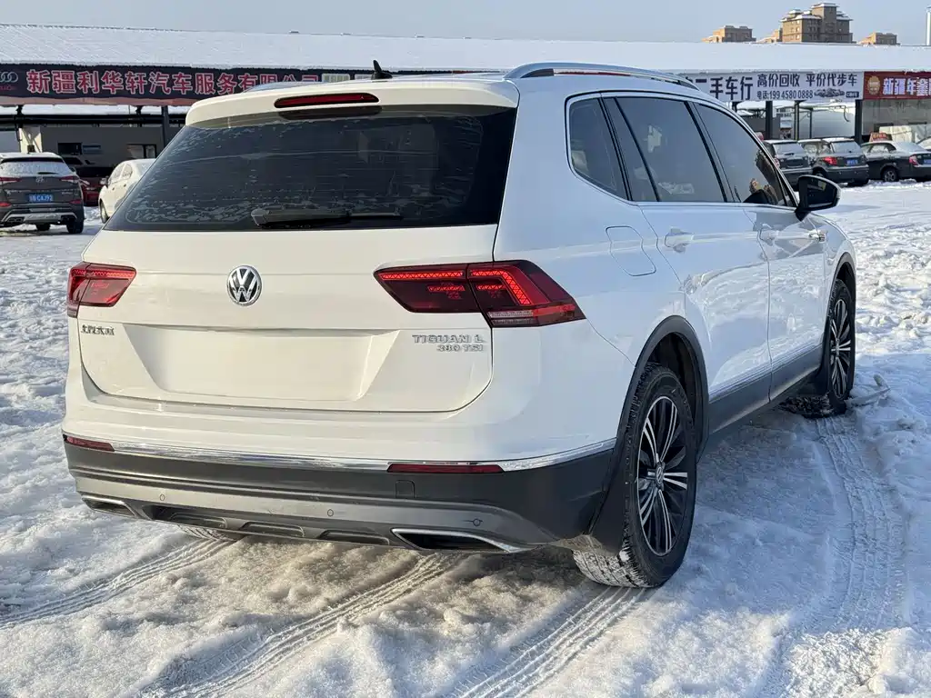 Volkswagen Tiguan L 2018 — фото 9