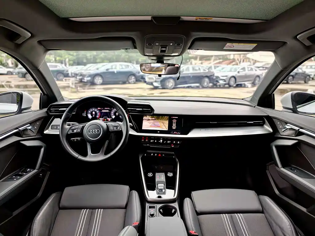 Audi A3 2023 — фото 16