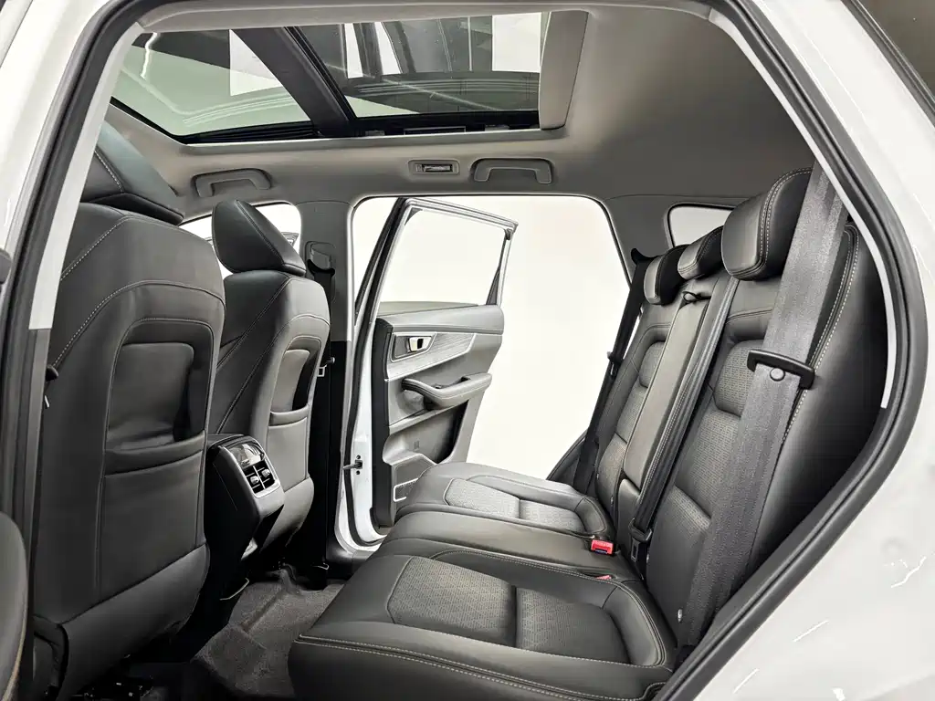 Chery Tiggo 8 2023 — фото 10