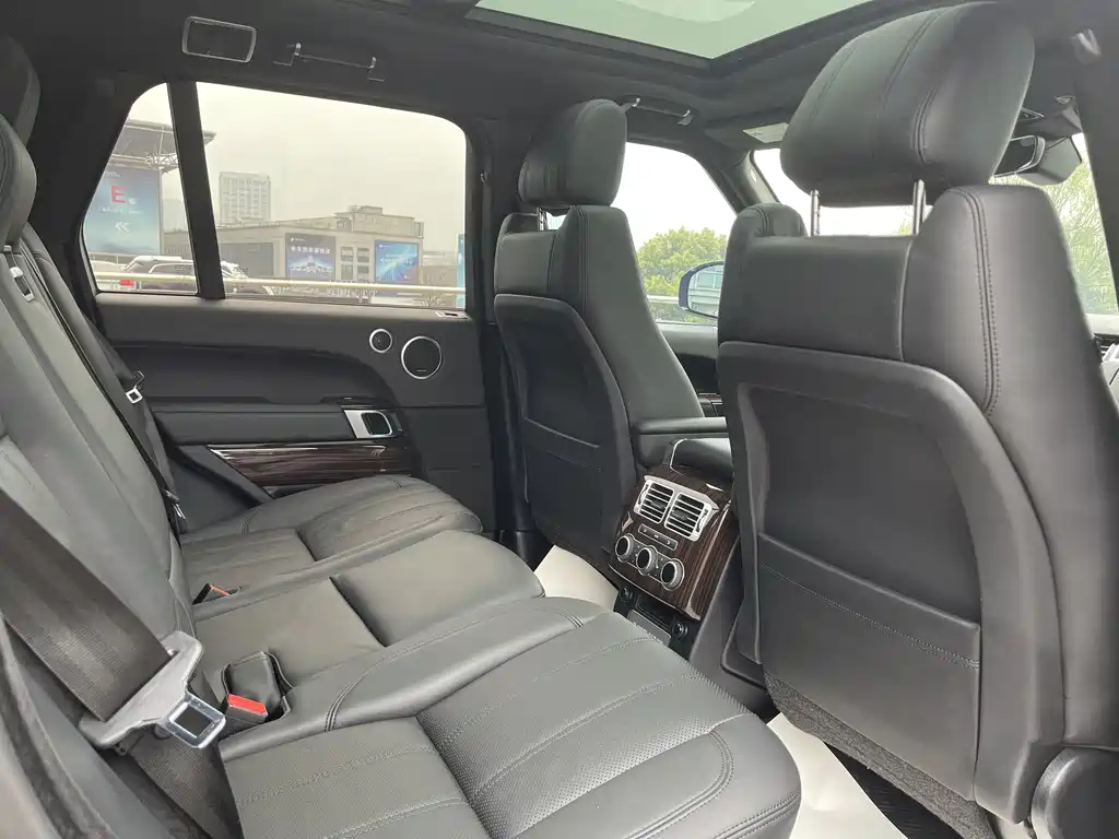 Land Rover Range Rover 2018 — фото 9