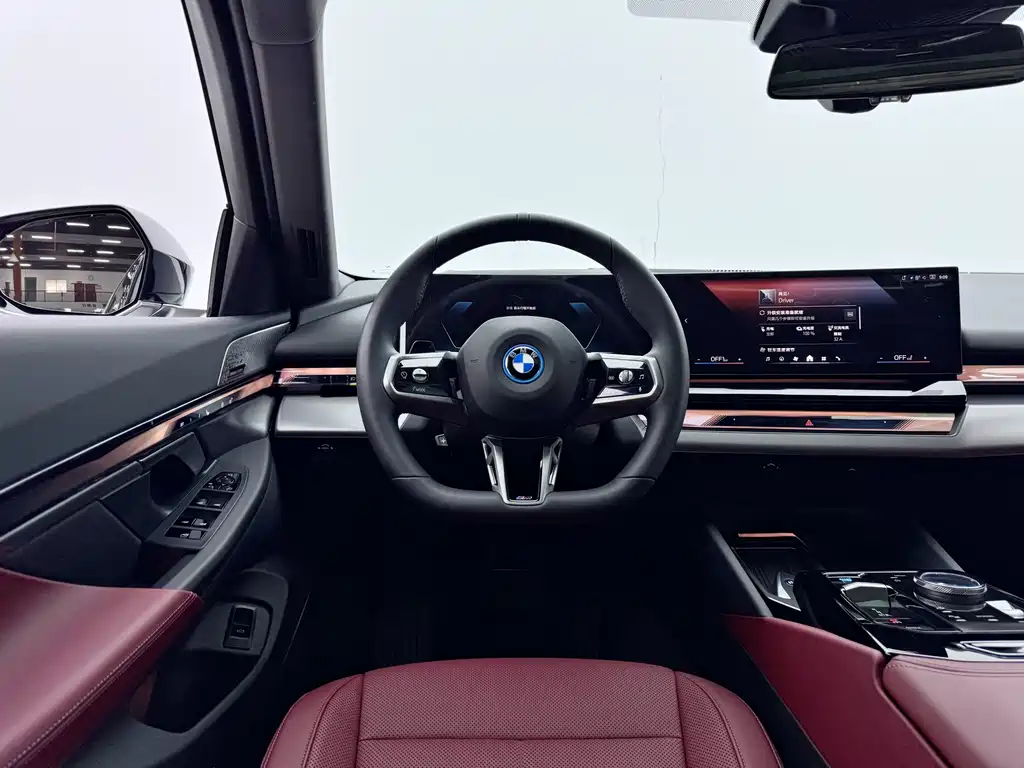BMW i5 2025 — фото 19