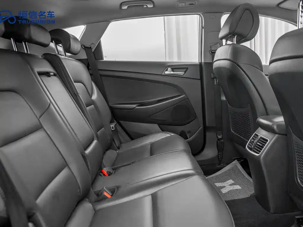 Hyundai Tucson 2017 — фото 15