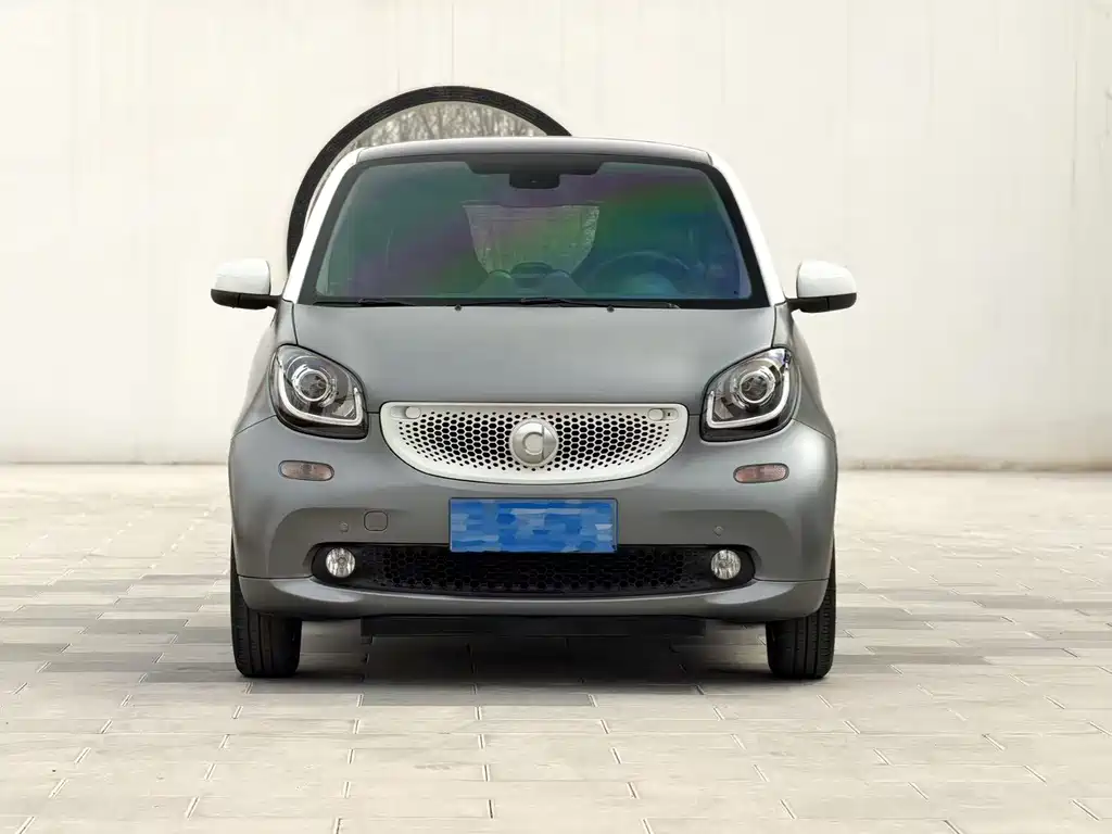 smart Fortwo 2017 — фото 1