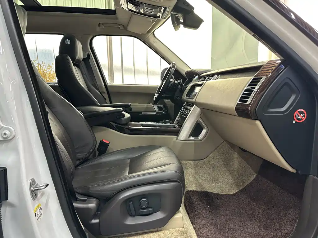 Land Rover Range Rover 2018 — фото 12
