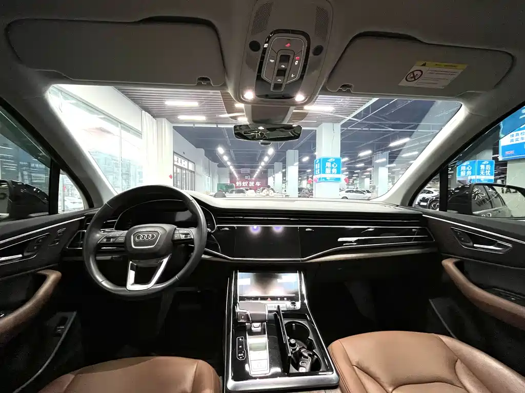 Audi Q7 2021 — фото 11