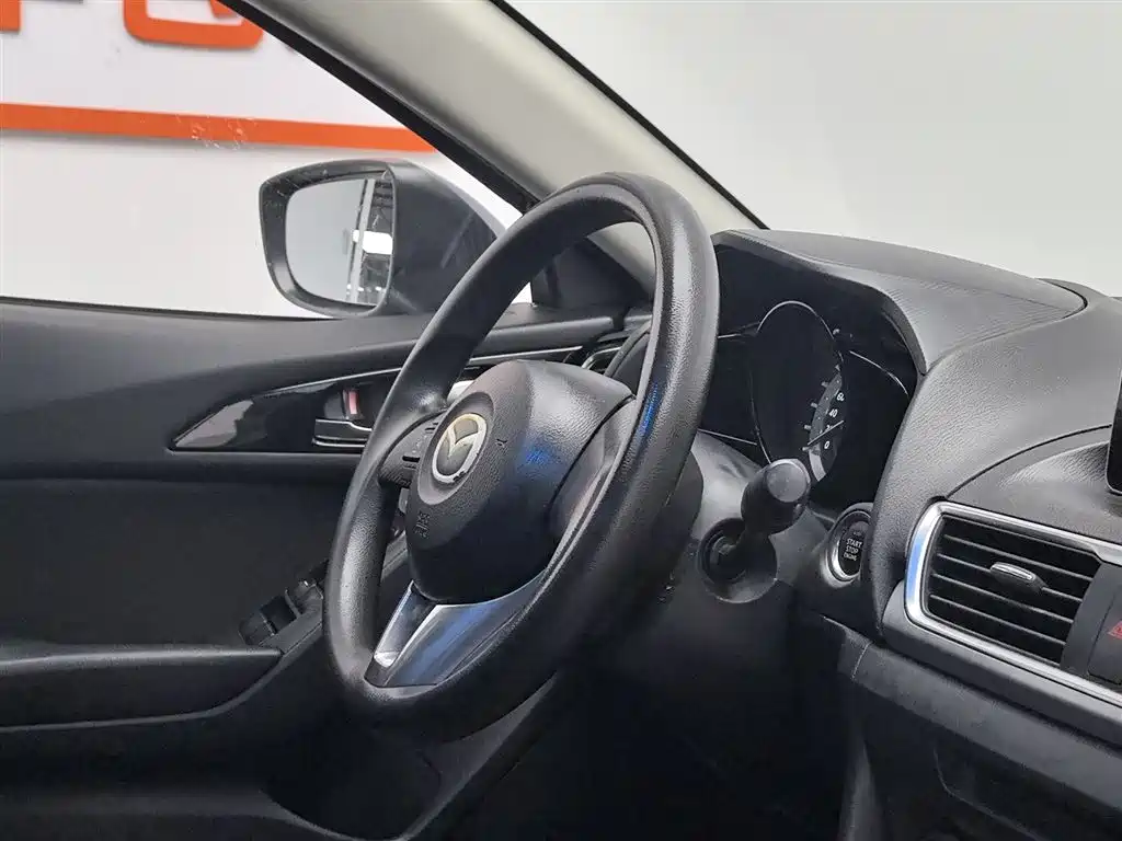 Mazda 3 Axela 2015 — фото 22